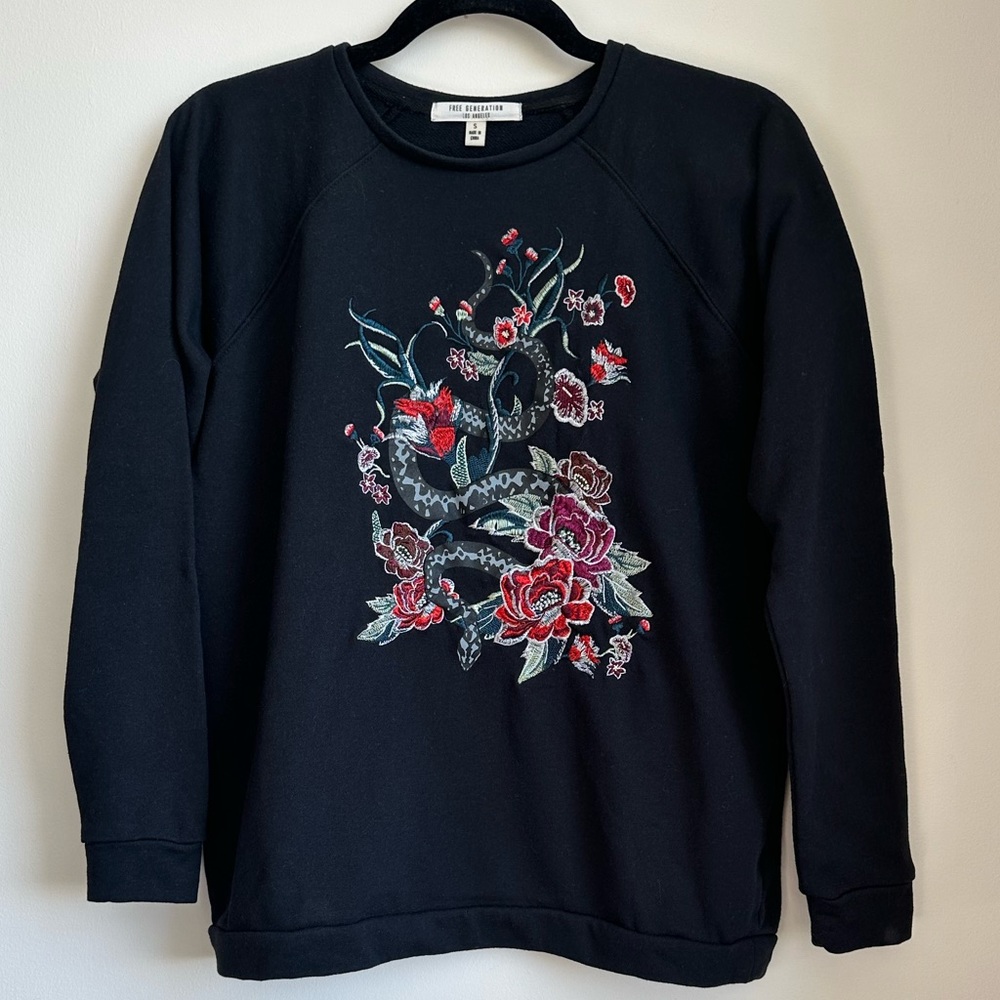 Free Generation Snake & Flowers Sweatshirt